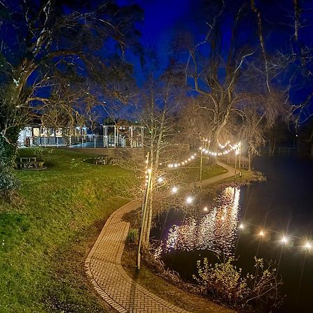 Отель Isle Escape Rookley Экстерьер фото